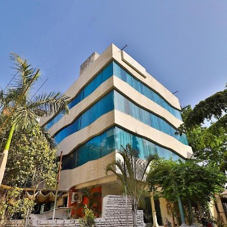 The Sky Imperial Hotel Yahvi Vadodara Buitenkant foto